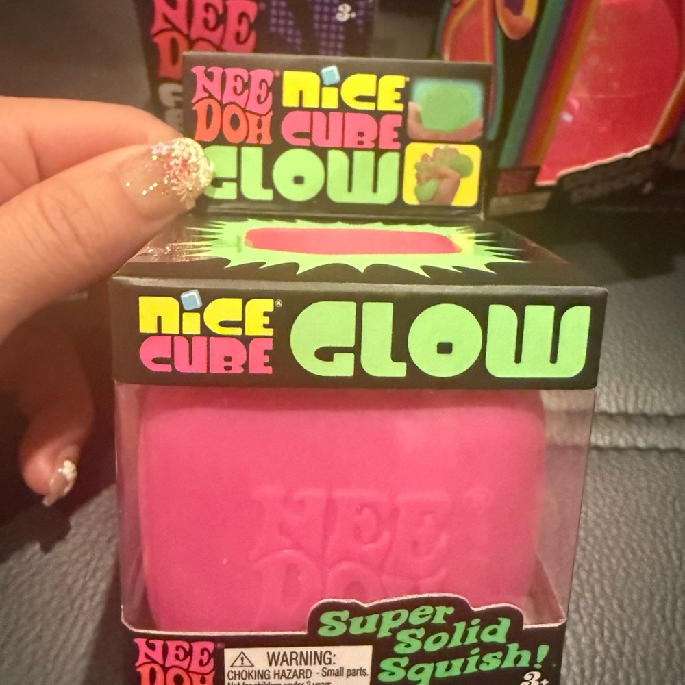 Nice Cube Glow Pink Toy